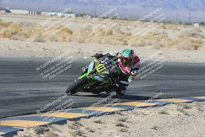 media/Jan-10-2025-CVMA Friday Practice (Fri) [[489e0da257]]/Group 4 and Trackday/Session 2 (Turn 4 Inside)/